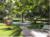 kids play area.jpg (136316 bytes)