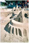 sandcastle1.jpg (84634 bytes)